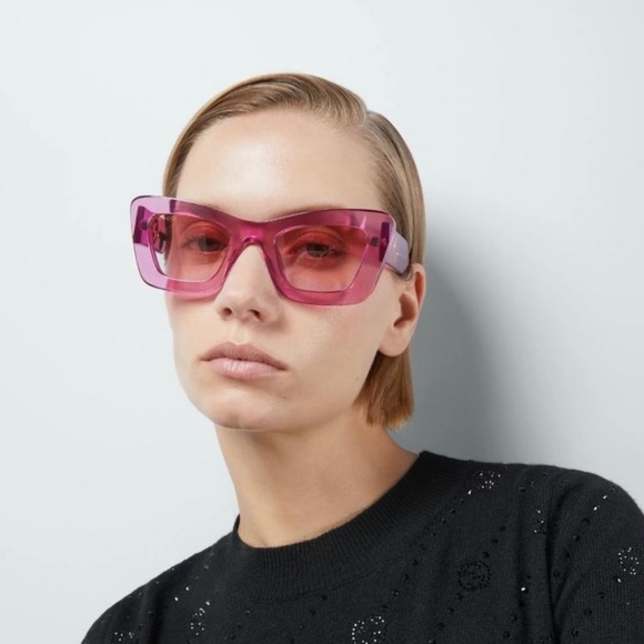 NEW GG1552S 003 GUCCI PINK BUTTERFLY WOMEN SUNGLASSES GUCCI - Picture 1 of 14
